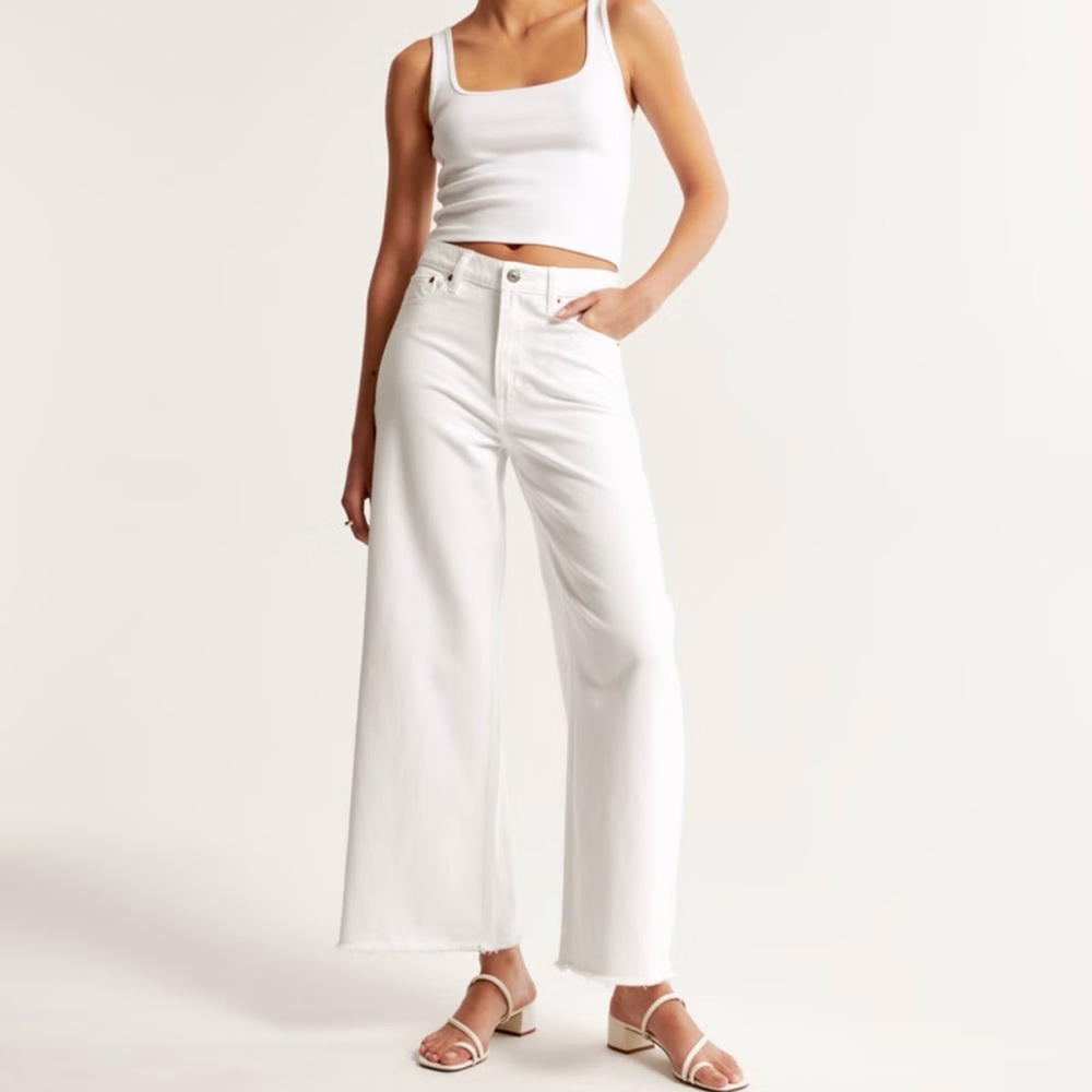 Abercrombie & Fitch White Wide-Leg Ankle Jeans